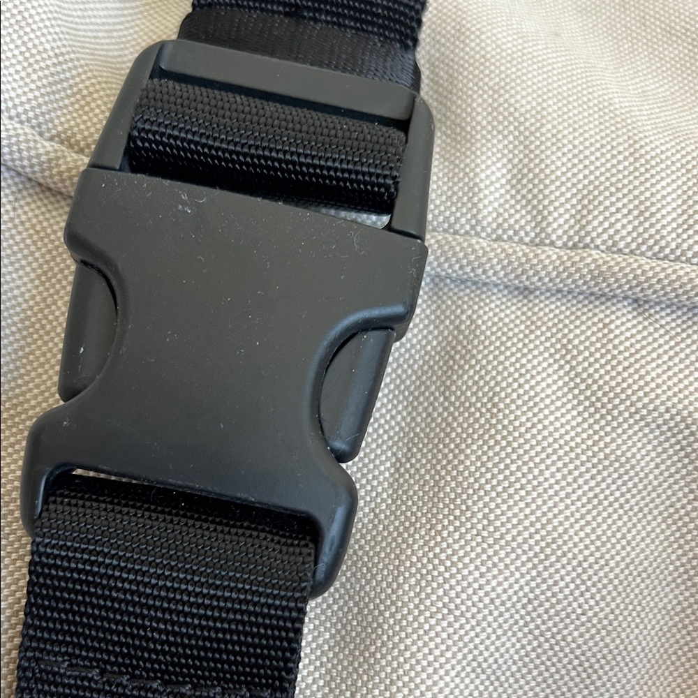 Lulu Lemon Black Belt Bag - Picture 4 of 5